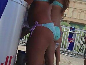 Sexy beach bar waitresses Picture 1