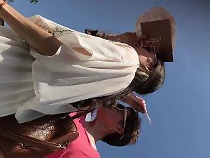 Upskirt of elegant girl during a formal event Picture 1