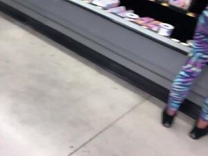 Fuckable muscular girl spotted in supermarket Picture 5