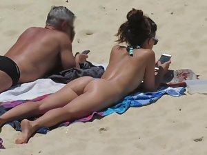 Best tanned asses from all over the beach Picture 7