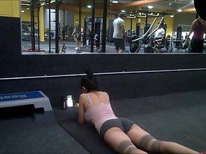Spicy asian girl does a hard workout Picture 7