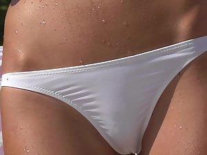 Close inspection of cameltoe and pussy in white bikini Picture 4