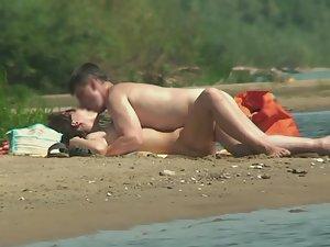 Voyeur caught sex on beach Picture 4
