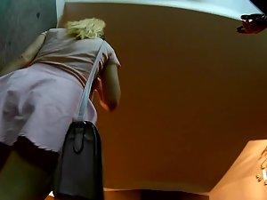 Voyeur keeps camera in upskirt for long time Picture 7