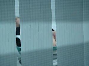 Landing strip pussy haircut gets peeped Picture 6