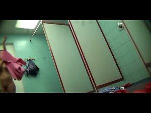 Hot bodies in a female locker room Picture 3