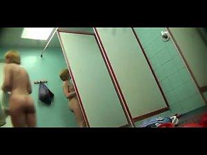 Hot bodies in a female locker room Picture 5