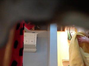 Spying on sister in bathroom on many occasions Picture 1
