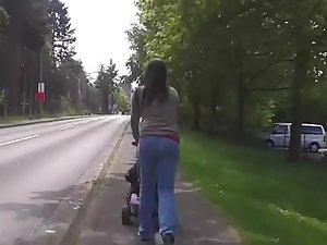 Following an arousing milf on the street Picture 6