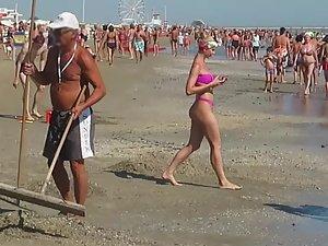 Attention whore with perfect beach body Picture 1