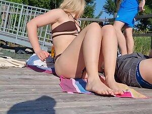 Hot booty spotted by voyeur at the riverside Picture 7