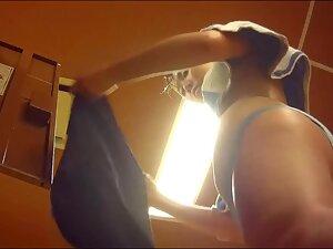 Peeping on fit and naked asian girl in locker room Picture 3