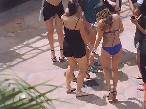 Insane amount of hot girls on beach party Picture 3