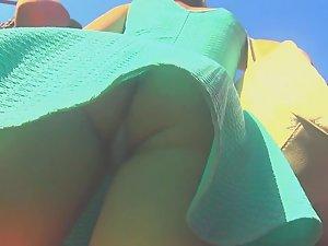 Deep look in upskirt on hot ass and white thong Picture 6