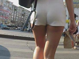 Taking risks and following amazing girl Picture 2