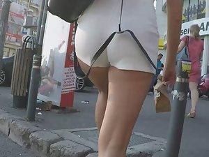 Taking risks and following amazing girl Picture 5