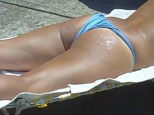 Sexy neighbor woman spied while she tans Picture 6
