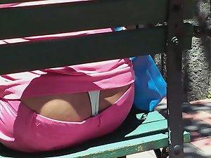 Thong peeks out from pink pants Picture 6