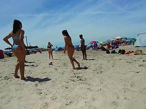 Checking out hot ass during friendly beach volleyball fun Picture 7