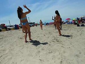 Checking out hot ass during friendly beach volleyball fun Picture 8