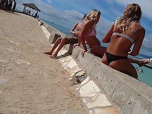 Hot girls snapping sexy pictures by the beach Picture 4