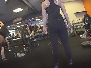 Big ass bent over for deadlift exercise Picture 5