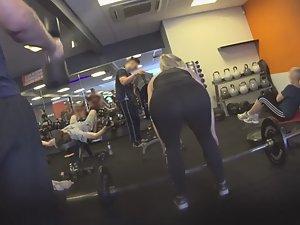 Big ass bent over for deadlift exercise Picture 8