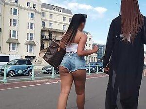 Shorts keep crawling inside big ass crack Picture 2