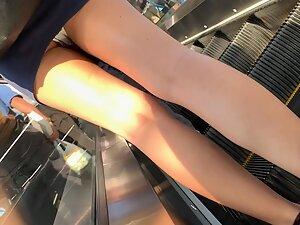 Miniskirt shows upskirt on its own Picture 8