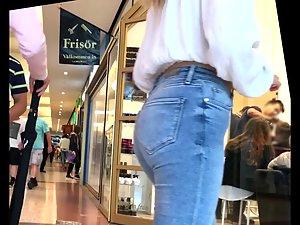 Epic teen girl in extremely tight jeans Picture 5