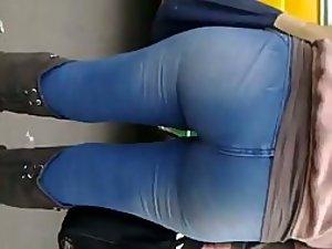 Perfect ass of a girl in jeans and boots Picture 1