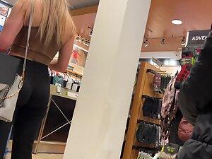 Bombshell blonde walks by the voyeur Picture 6