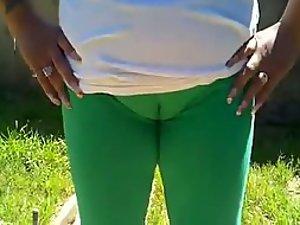Humongous cameltoe on a mature lady Picture 1