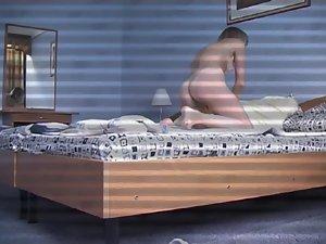 Spying a naked girl making her bed Picture 4