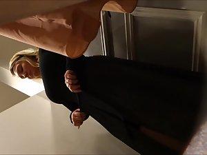 Curvy blonde peeped naked in dressing room Picture 7