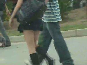 Schoolgirls in short skirt uniforms Picture 6