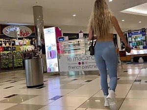 Her tight ass is a masterpiece of booty building Picture 7