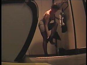 Hot mature lady came for some tan Picture 3