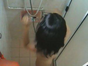 Little asian butt on a hidden shower cam Picture 3