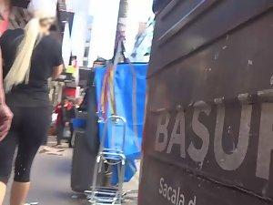 Fabulous milf in tight spandex Picture 1