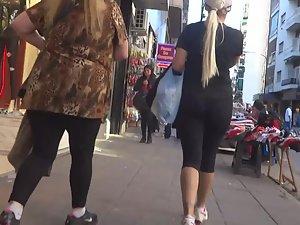 Fabulous milf in tight spandex Picture 5