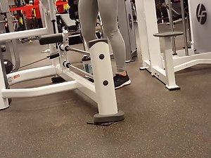 Tight ass makes bodybuilders stop exercising Picture 5