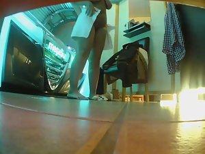 Chubby girl wipes sweat after tanning Picture 4