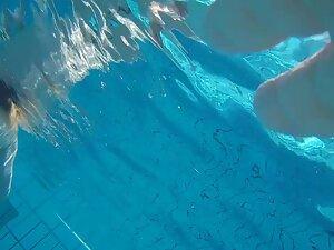 Underwater inspection of naked girls in swimming pool Picture 1