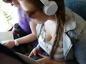 Dazzling tits spied during a bus ride Picture 2