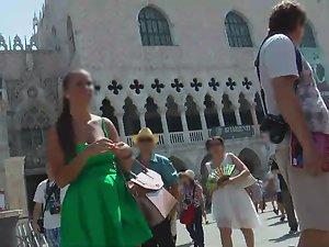 Busty tourist girl does a selfie Picture 8