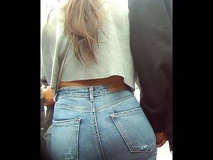 Boys love hot butts in tight jeans Picture 5
