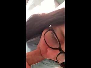 Geeky girl laughs and has fun during blowjob Picture 7