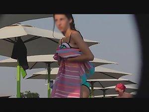 Teeny cameltoe seen by the pool Picture 3