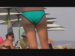 Teeny cameltoe seen by the pool Picture 5